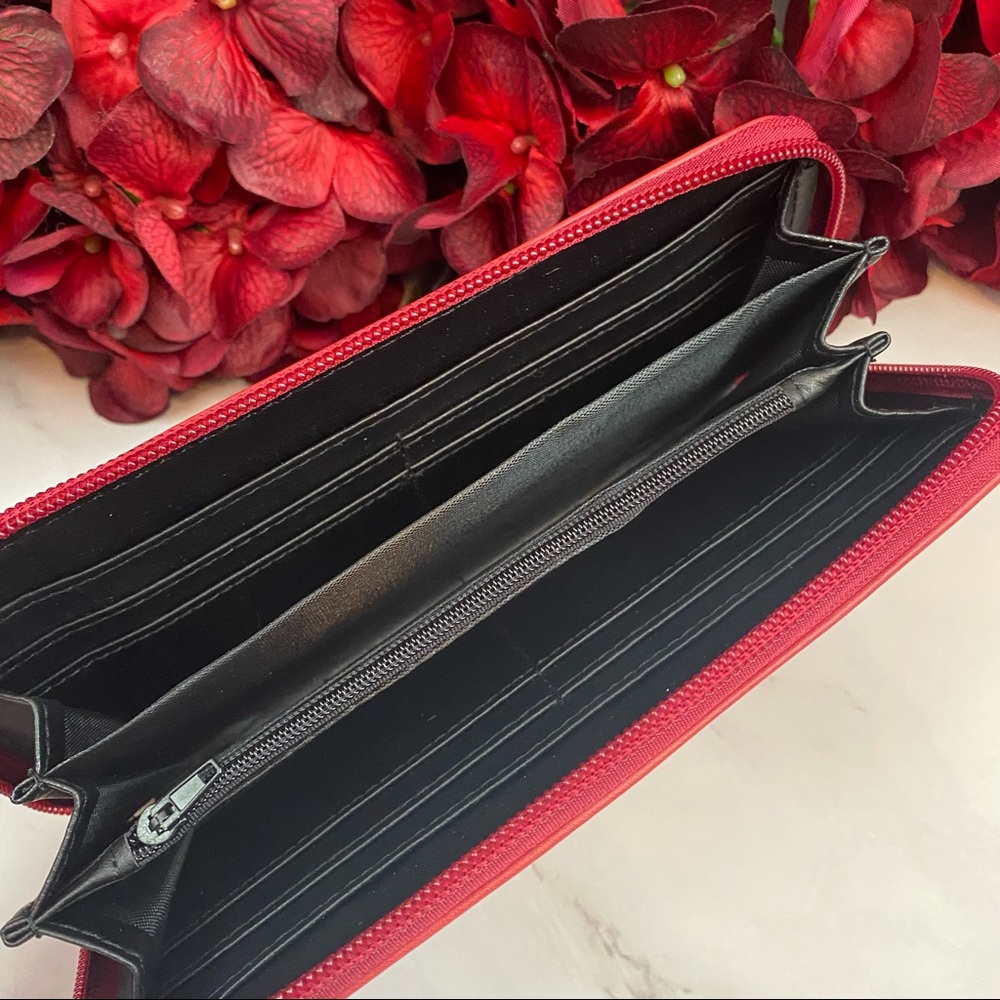 Harry Potter Hogwarts Express Platform 9 and 3/4 Clutch Wallet - Picture 6 of 12